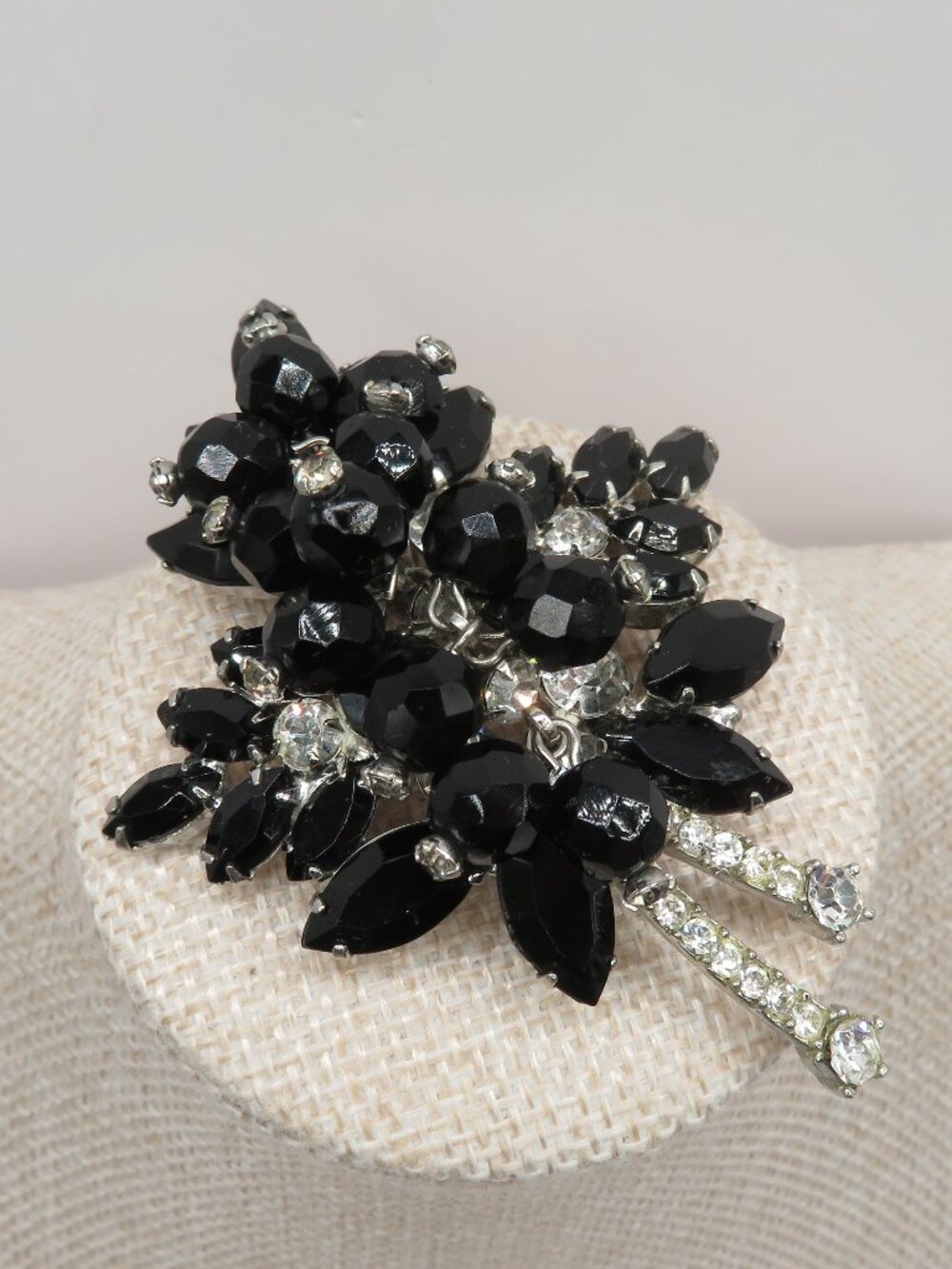 Vintage Juliana Black & Clear Rhinestone Cha Cha Beaded Leaf Brooch